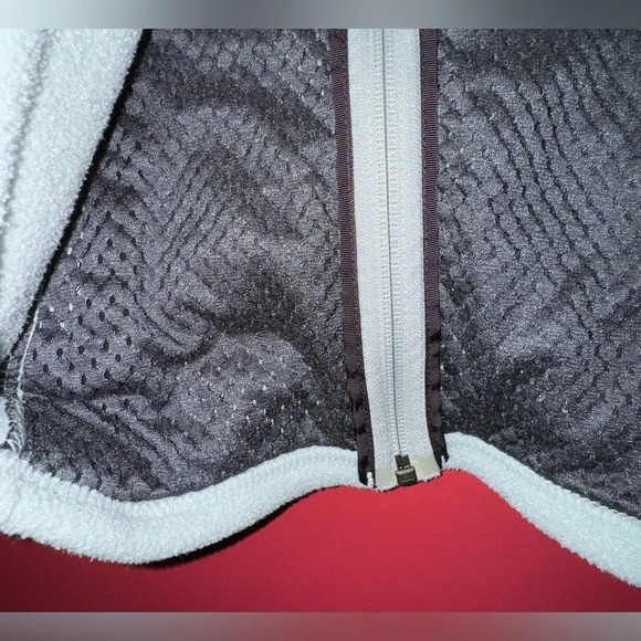 Women’s Patagonia Vest, Size Small - Picture 5 of 7